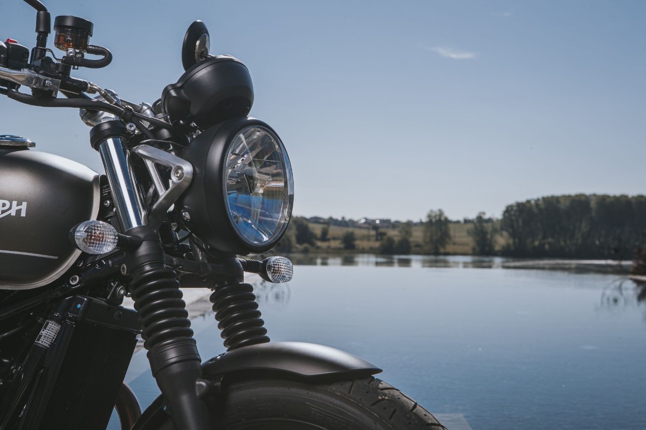 Triumph Street Twin VS Bonneville T100: sfida in famiglia